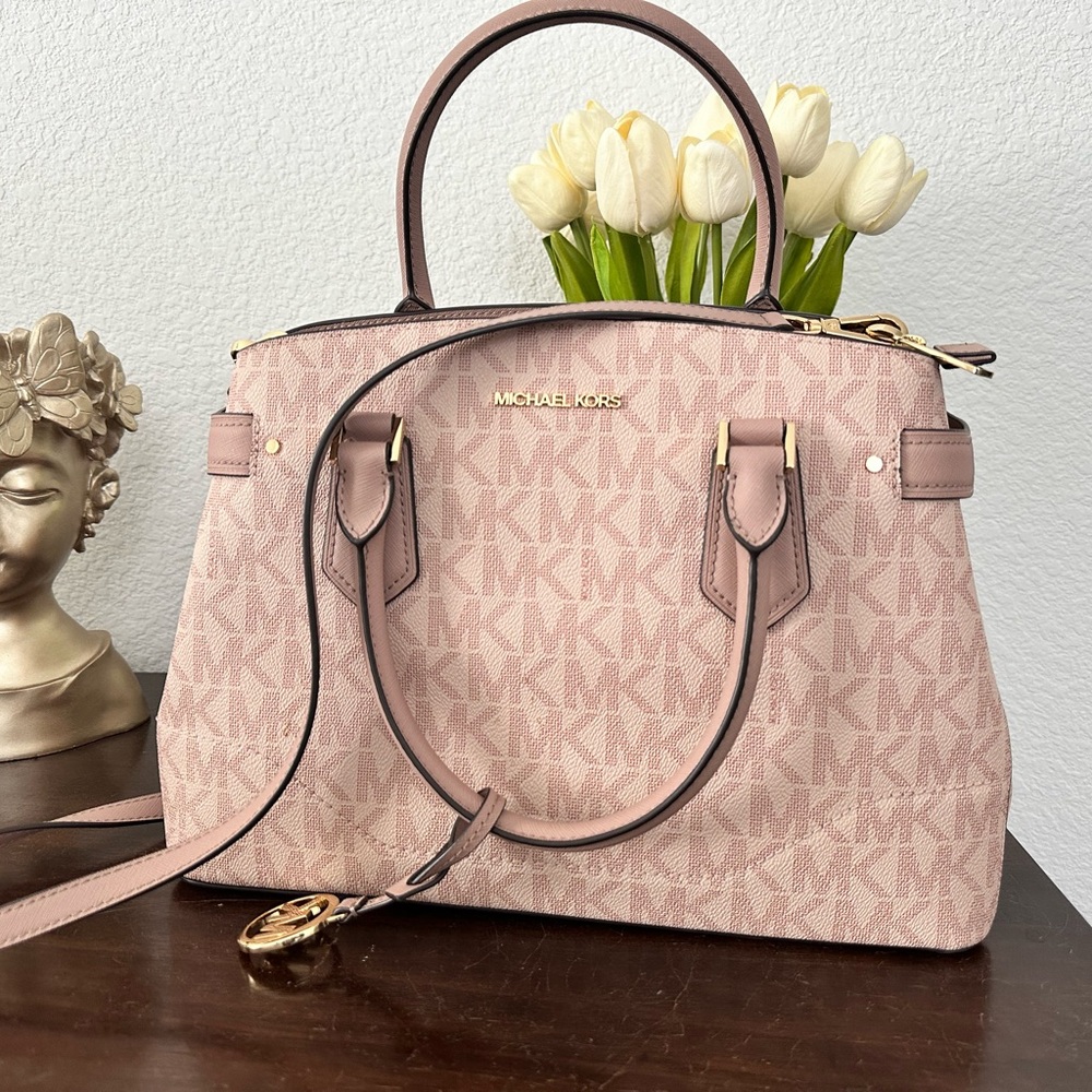 MK purse